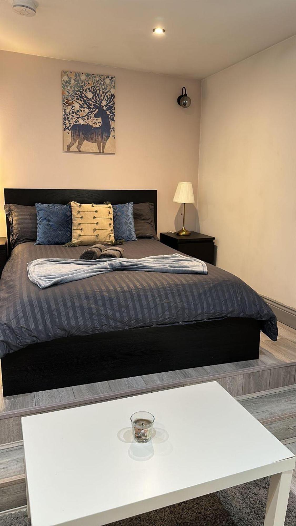 Acton High Street Apartment London Exterior photo