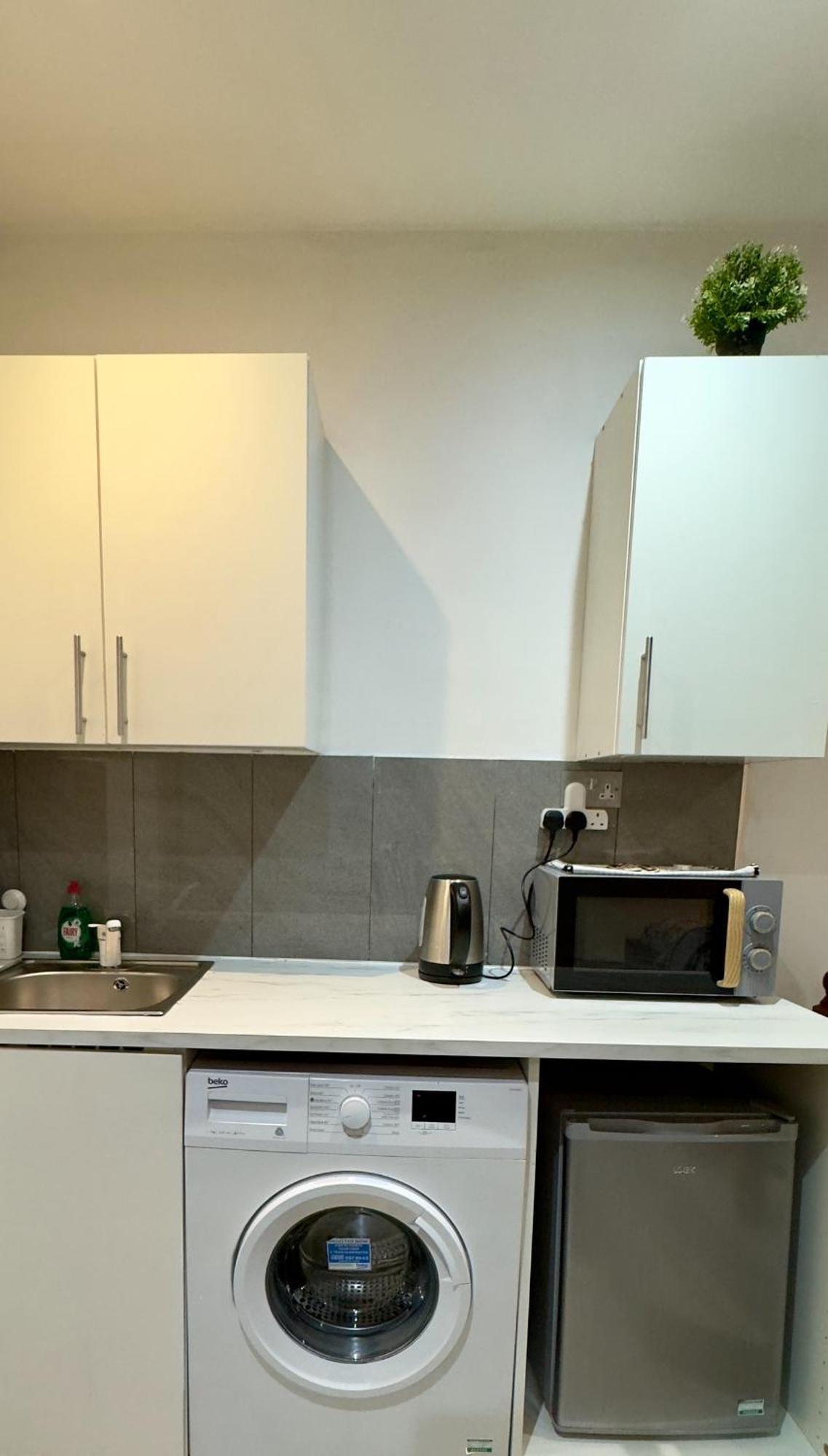 Acton High Street Apartment London Exterior photo
